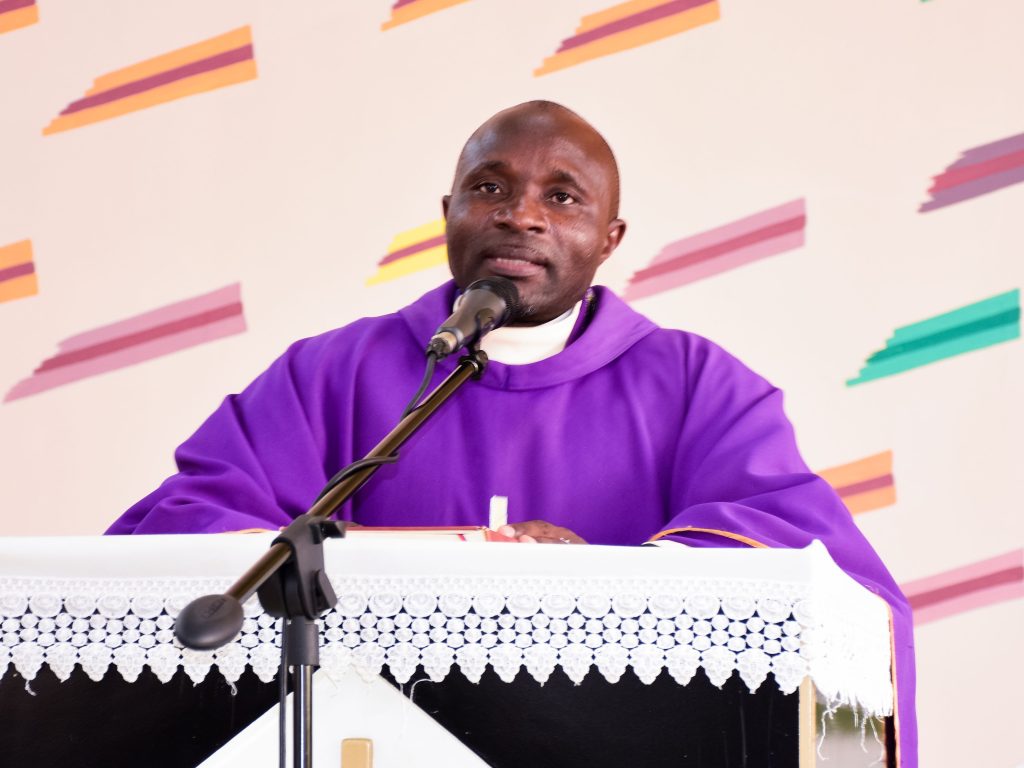 Our Parish Priest bids us farewell and expresses gratitude for the gifts, advice, and counsel from the parishioners. Thank you for your leadership, Fr. Chikanya!